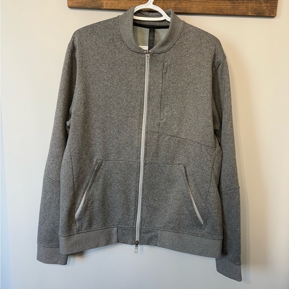 Men’s Lululemon zip up sweater in heather grey size L - Picture 1 of 5